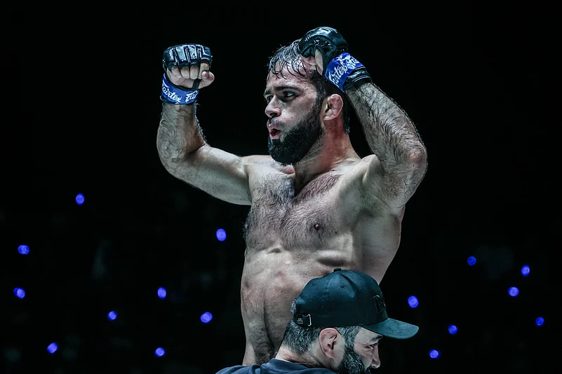 Shamil Gasanov reacts after beating Garry Tonon