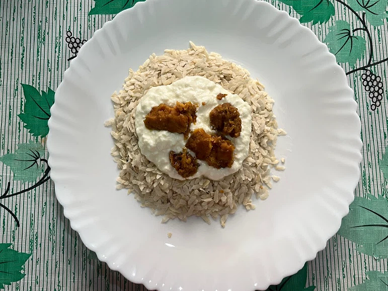 Poha with Curds and Jaggery (Dahi Chura)