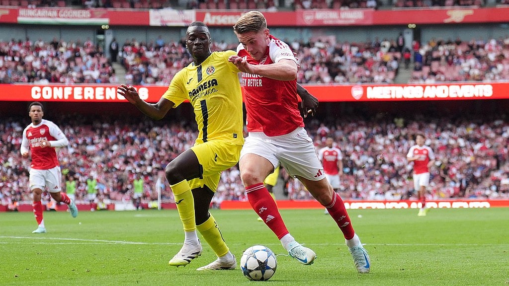 AP via PA/John Walton : Arsenal's Viktor Gyokeres, right, and Villarreal's Pape Gueye battle for the ball during the Emirates Cup match at the Emirates Stadium, London.