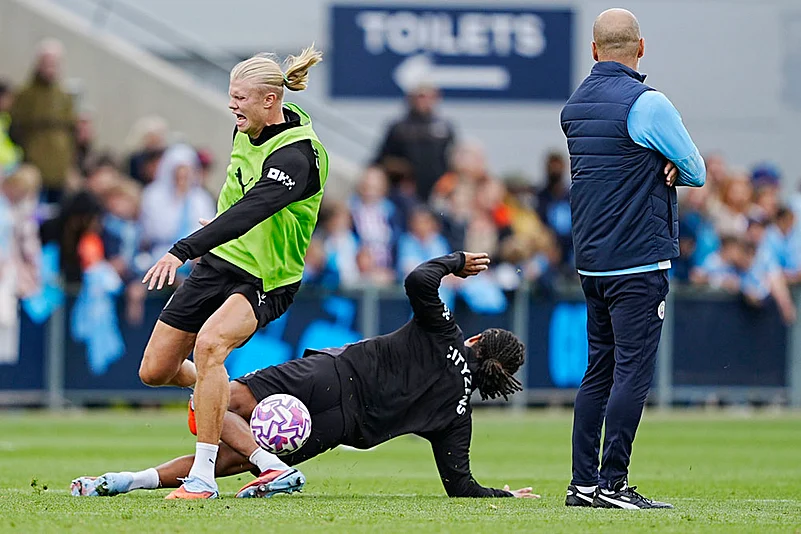 Manchester City soccer team training photos: Nathan Ake
