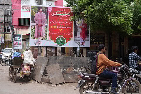 Even after 17 years, Bhikku Chowk is never just a square. There are chai stalls where people often gather, sometimes in silence, sometimes in quiet remembrance.