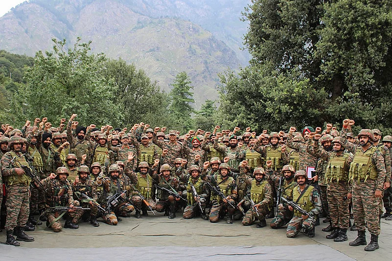 Lt Gen PK Mishra in Doda and Kishtwar