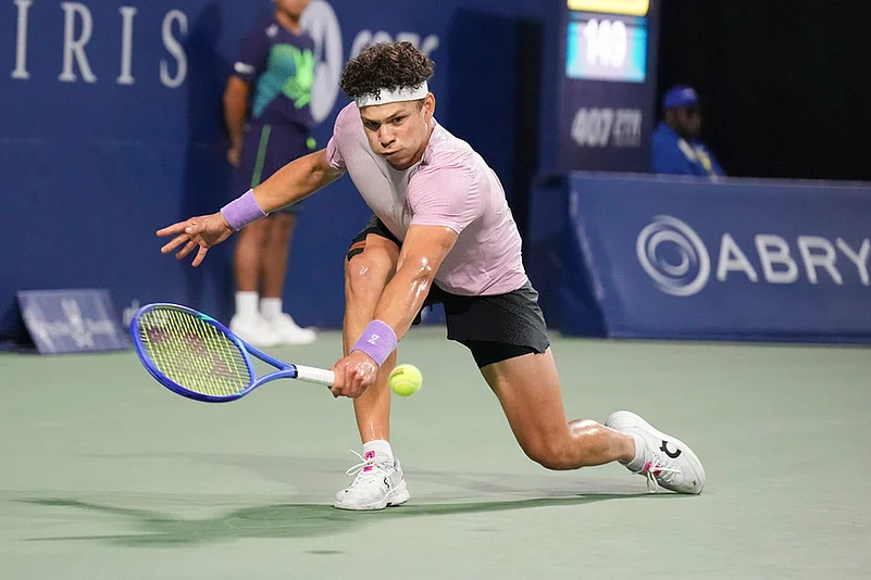 2025 Canadian Open tennis Final Ben Shelton vs Karen Khachanov in Toronto_6