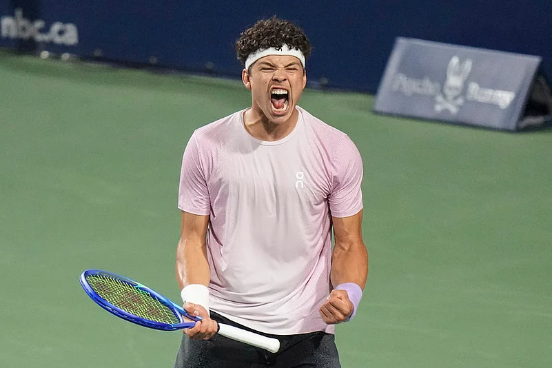 2025 Canadian Open tennis Final Ben Shelton vs Karen Khachanov in Toronto_4