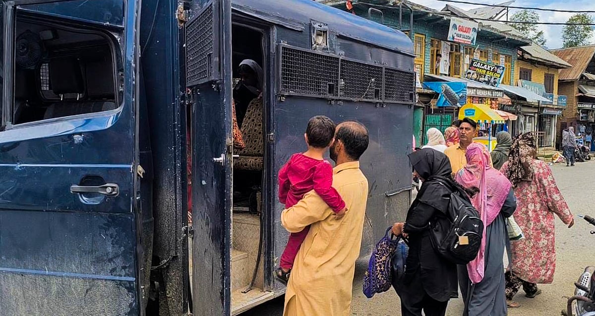 PTI : Civilians are evacuated amid the ongoing anti-terrorist operation in Jammu and Kashmir's Kulgam.