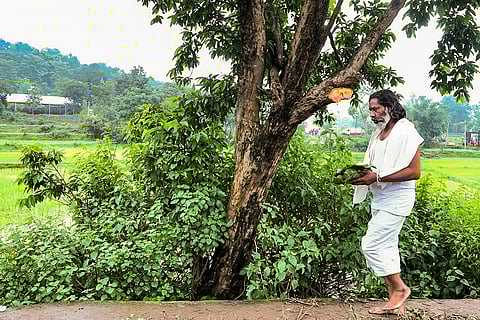 Hemant Soren at Nemra village