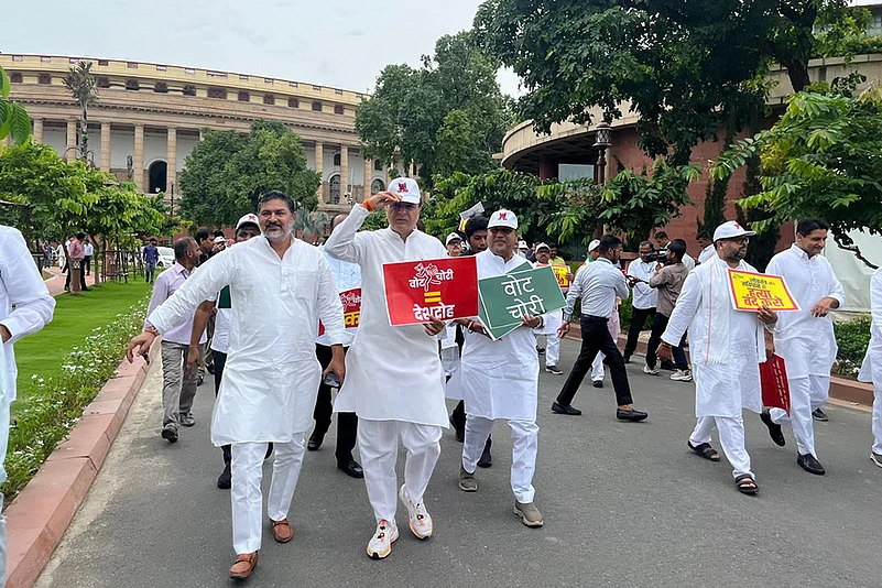INDIA bloc MPs hold protest march over revision of the voter list, in New Delhi_2