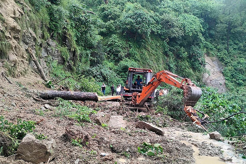 Landslide near Akhnoor in J&K