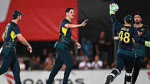 Jono Searle/AAPImage via AP : Australia Vs South Africa Live Streaming, 2nd T20I: Ben Dwarshuis, centre, celebrates after taking the wicket of Dewald Brevis in the opener