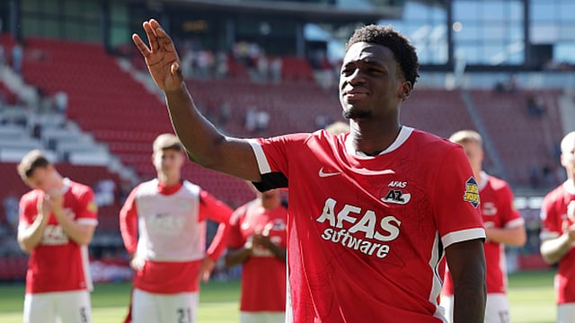 Transfer News: Bayern Leverkusen Sign Poku From AZ