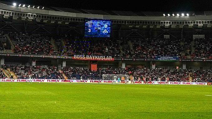 X/Istanbul Basaksehir : Istanbul Basaksehir vs Viking FK Live Streaming