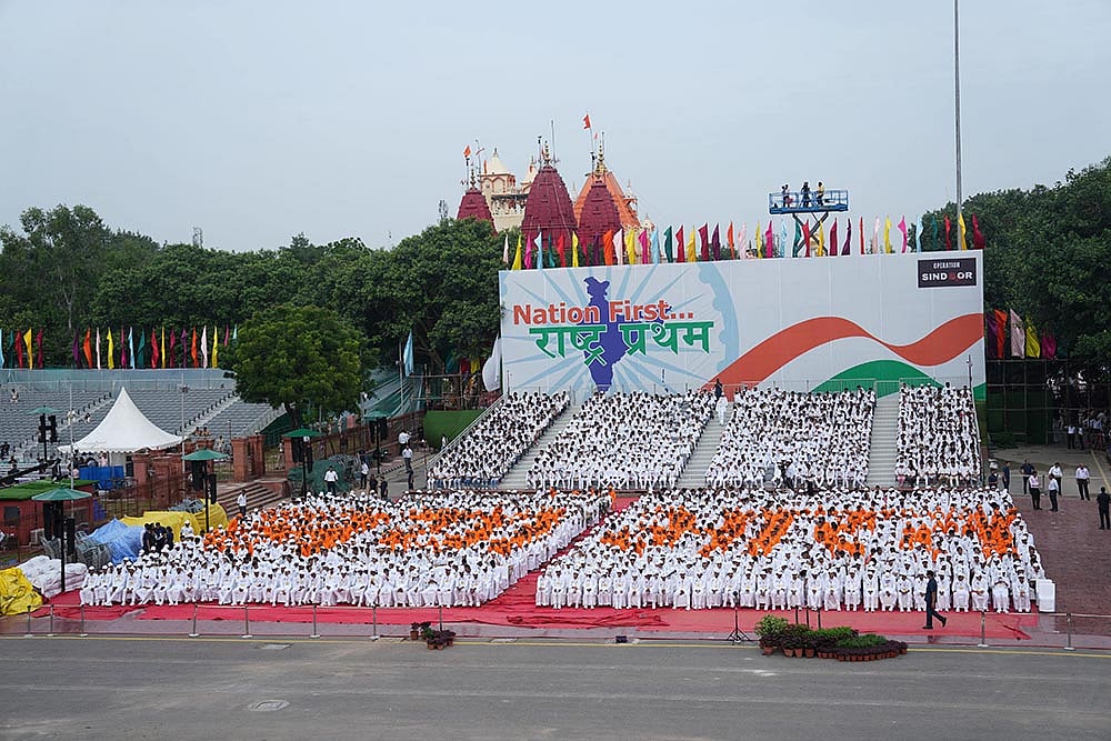 | Photo: PTI/Ravi Choudhary : Full dress rehearsal for Independence Day