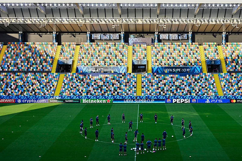 UEFA Super Cup soccer 2025 PSG vs Tottenham Hotspur Training photos_ PSG players