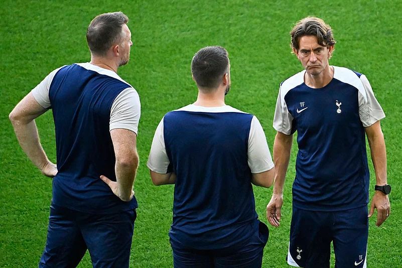 UEFA Super Cup soccer 2025 PSG vs Tottenham Hotspur Training photos_Thomas Frank