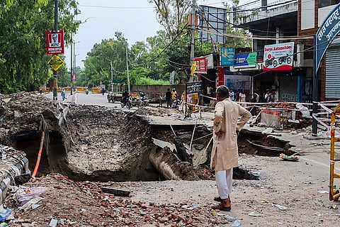 Delhi: Road cave in