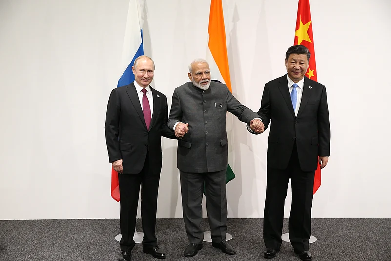 PM Modi China visit 2025, Modi Xi Jinping meeting 2025, SCO summit geopolitical impact