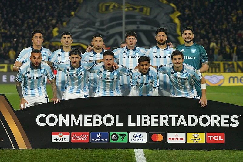 Copa Libertadores soccer Penarol FC vs Racing Club photos: Argentinas Racing Club
