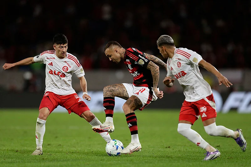 Copa Libertadores soccer Flamengo vs Internacional photos: Everton