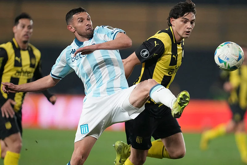 Copa Libertadores soccer Penarol FC vs Racing Club photos: Adrian Martinez