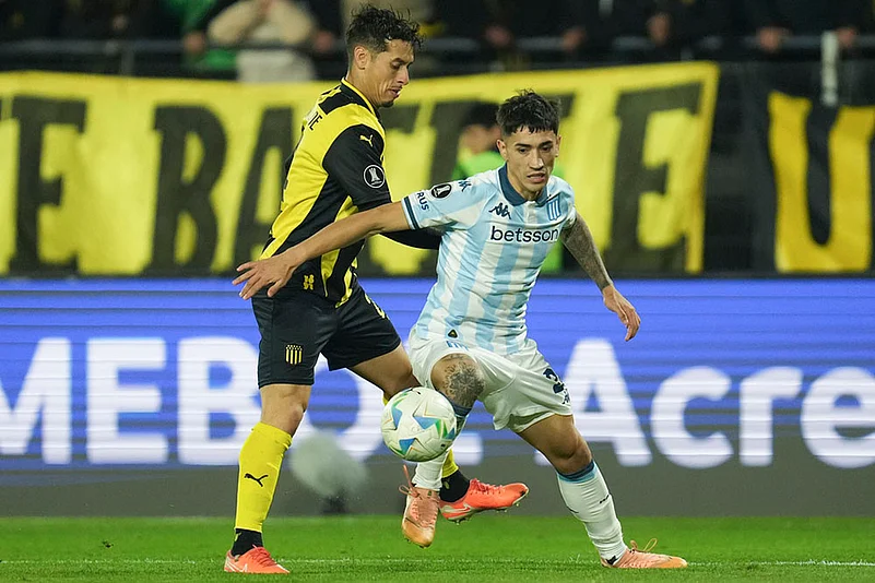 Copa Libertadores soccer Penarol FC vs Racing Club photos: Jesus Trindade