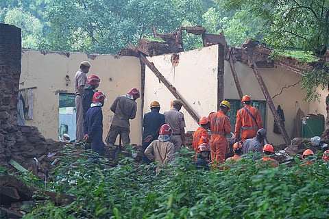 Wall of dargah near Humayun's Tomb collapses