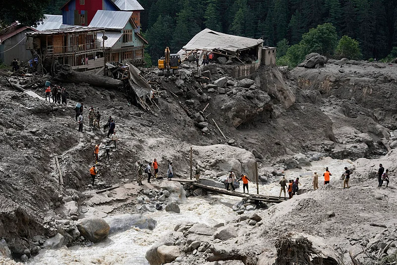 Massive cloudburst in Jammu and Kashmirs Kishtwar_Stranded pilgrims