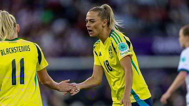 WSL News: Former Barcelona, Wolfsburg Forward Fridolina Rolfo Joins Manchester United