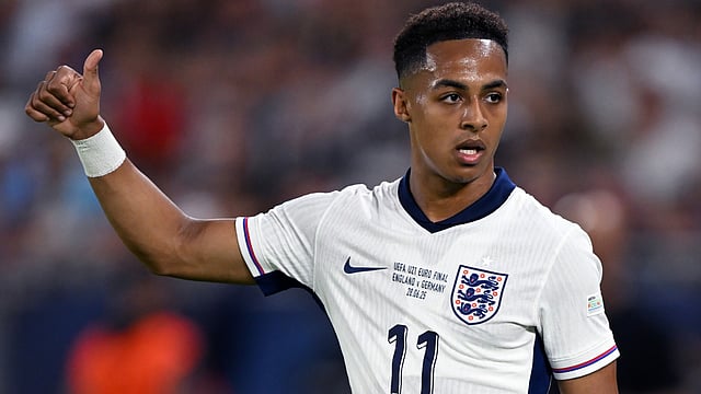Premier League: Nottingham Forest Snap Up Omari Hutchinson From Ipswich Town