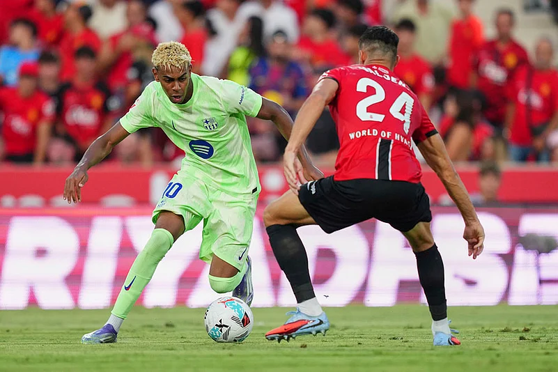 Spain soccer La liga 2025-26 Mallorca and Barcelona_Martin Valjent