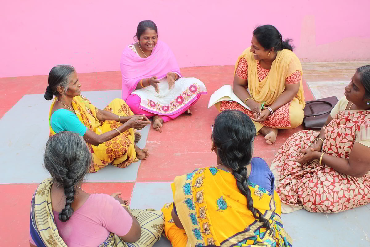 Thiruveslvi, interacting with inmates at the Banyan 
