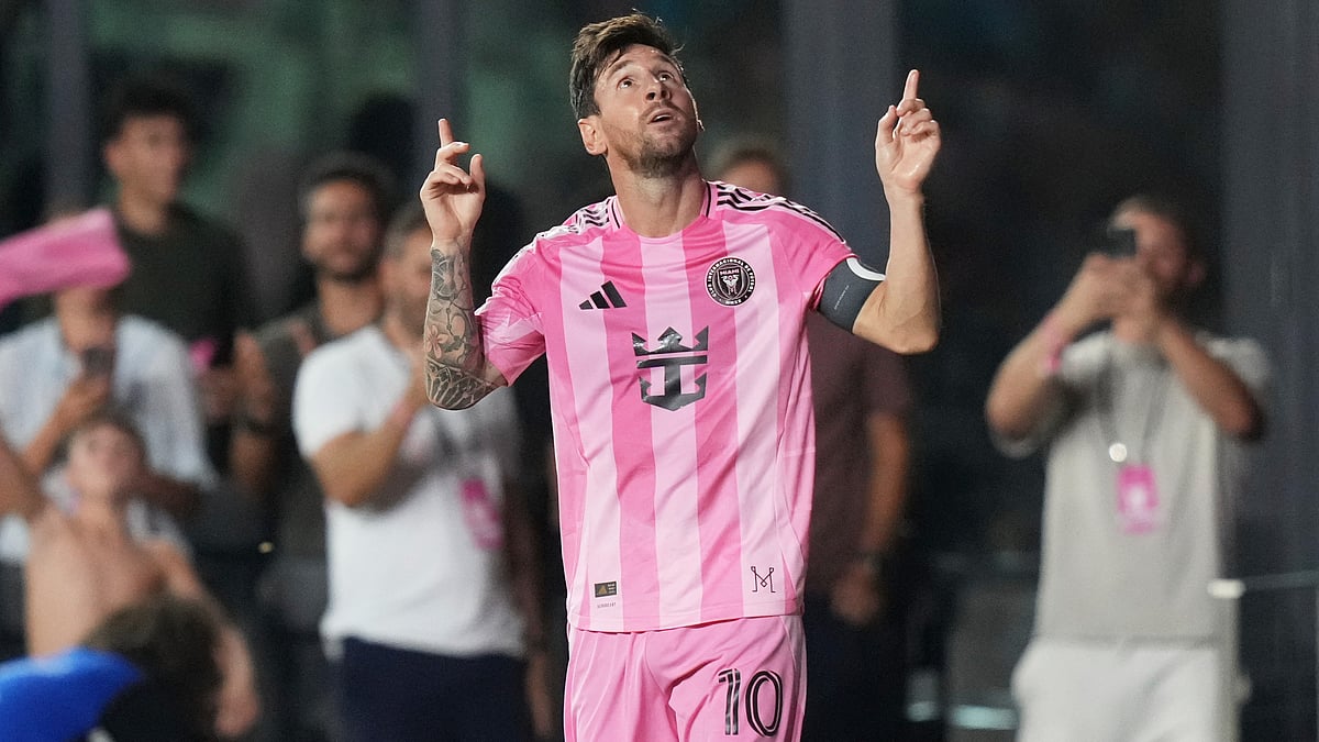 | Photo: AP/Lynne Sladky : Inter Miami forward Lionel Messi (10) reacts after scoring a goal during the second half of an MLS soccer match against the Los Angeles Galaxy, Saturday, Aug. 16, 2025, in Fort Lauderdale, Fla. 