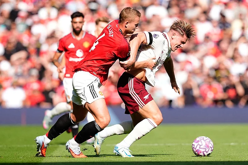 Premier League Soccer Match: Arsenal vs Manchester United