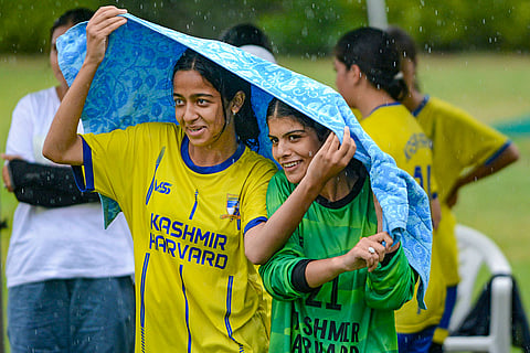 Weather: Rain in Srinagar