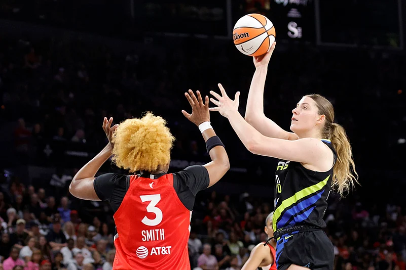 WNBA Basketball game Dallas Wings vs Las Vegas Aces_Luisa Geiselsoder