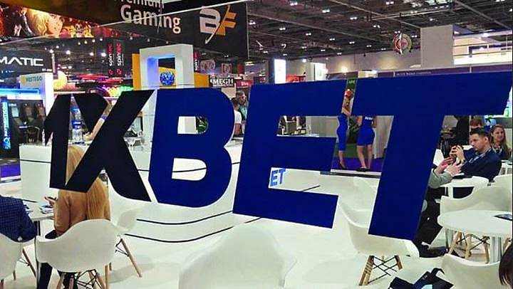 1XBET logo at event