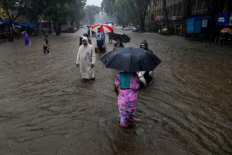 Mumbai Monsoon Weather Rain and waterlogging photos_1