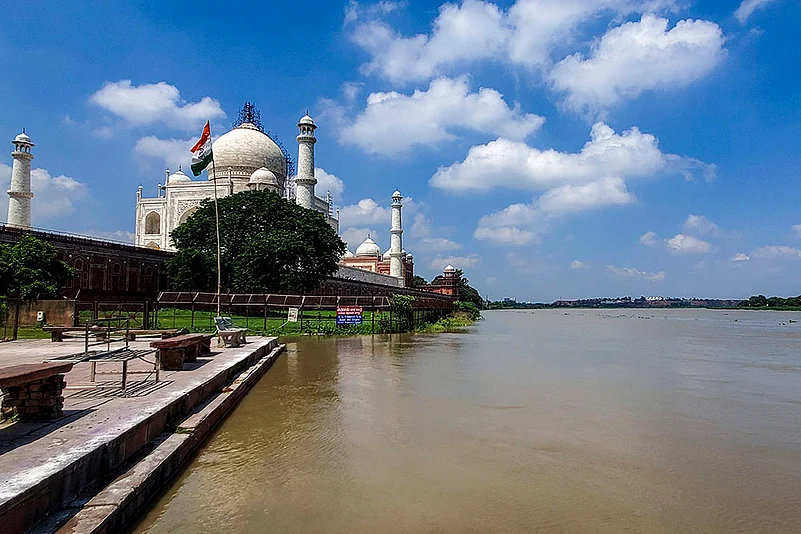 Yamunas water level rose in Agra
