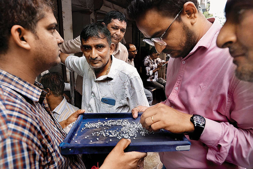 | Photo: Dinesh Parab : Lost Glitter: Traders at Surat’s bustling diamond hub are worried as business is dwindling  