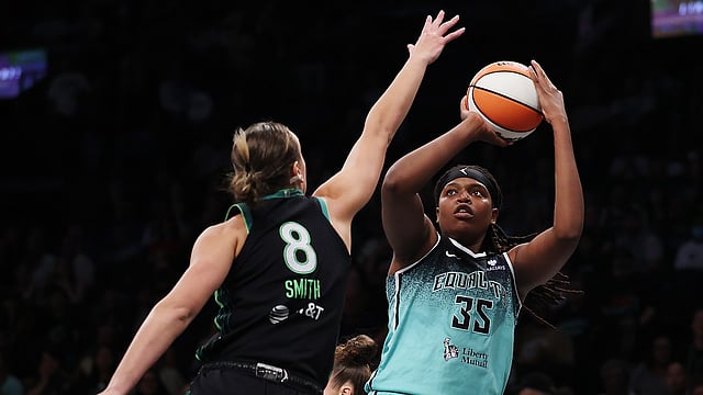 WNBA: Jonquel Jones, Sabrina Ionescu Lead New York Liberty Past Minnesota Lynx 85-75 In Finals Rematch