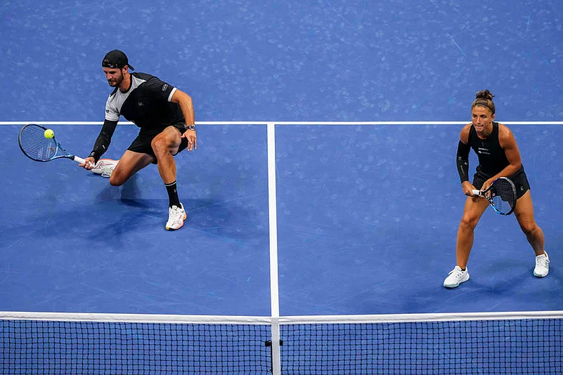 US Open Tennis Mixed Doubles Semi Finals Sara Errani-Andrea Vavassori vs D Collins-C Harrison_3