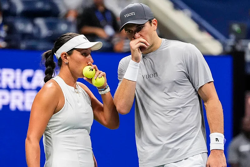 US Open Tennis Mixed Doubles Semi Finals Casper Ruud-Iga Swiatek vs Jack Draper-Jessica Pegula_6