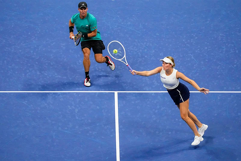 US Open Tennis Mixed Doubles Semi Finals Sara Errani-Andrea Vavassori vs D Collins-C Harrison_4