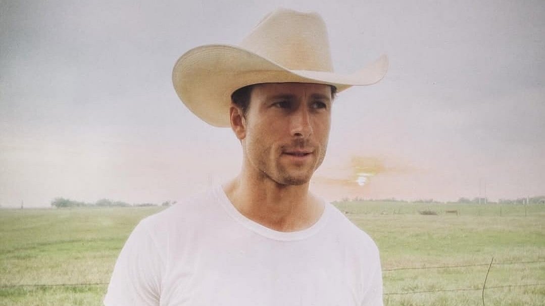 Instagram/Glen Powell : Glen Powell on rumours of him becoming the next James Bond