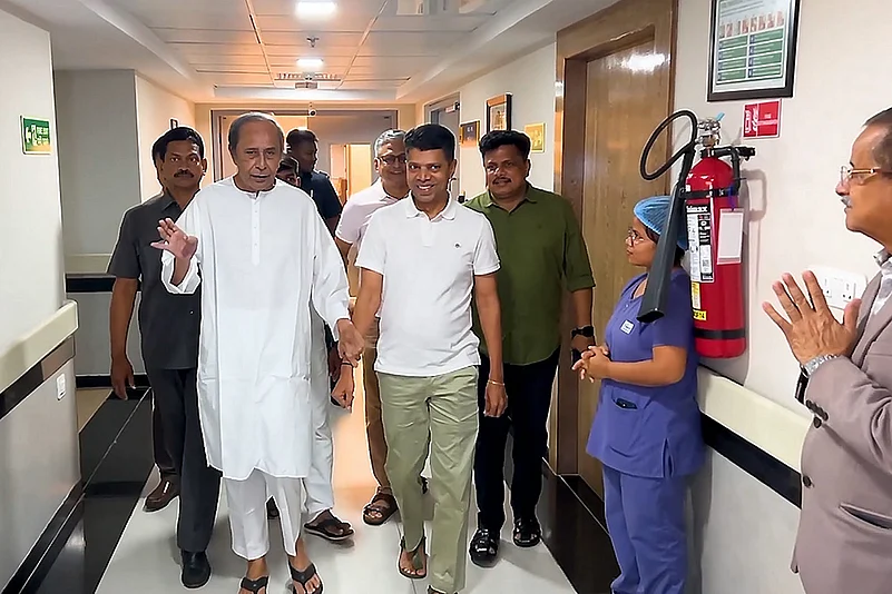 Naveen Patnaik discharged after three days of hospitalisation; VK Pandian