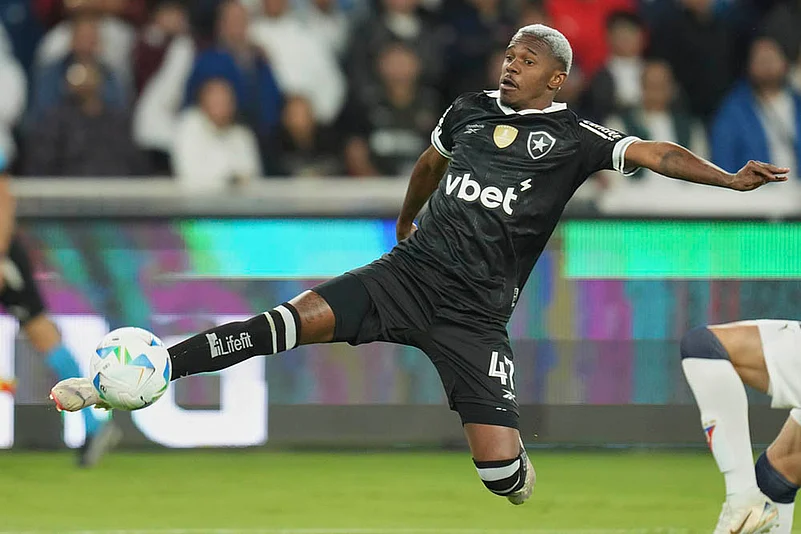 Copa Libertadores 2025 Soccer Brazils Botafogo Vs Ecuadors L.D.U. Quito_Jeffinho