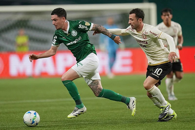 Copa Libertadores 2025 Soccer Perus Universitario de Deportes Vs Brazils Palmeiras_Anibal Moreno