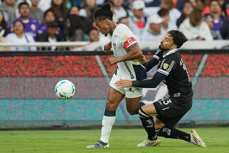 Copa Libertadores 2025 Soccer Brazils Botafogo Vs Ecuadors L.D.U. Quito_Jose Quintero