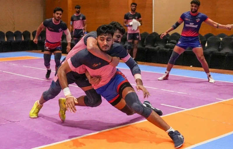 UP Yoddhas players
