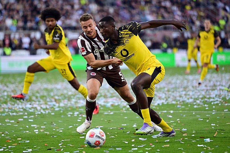 Bundesliga 2025-26 St. Pauli vs Borussia Dortmund soccer match_Hauke Wahl