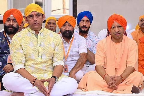 CM Yogi at Gurdwara Sri Guru Singh Sabha